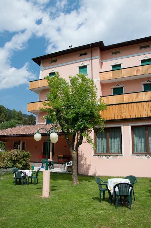 Albergo Italia モルヴェーノ エクステリア 写真